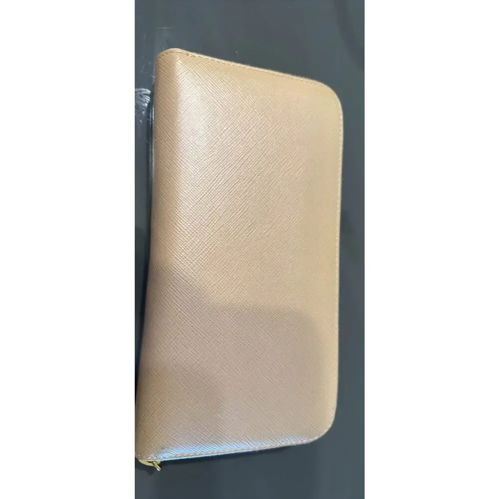 Prada saffiano leather wallet